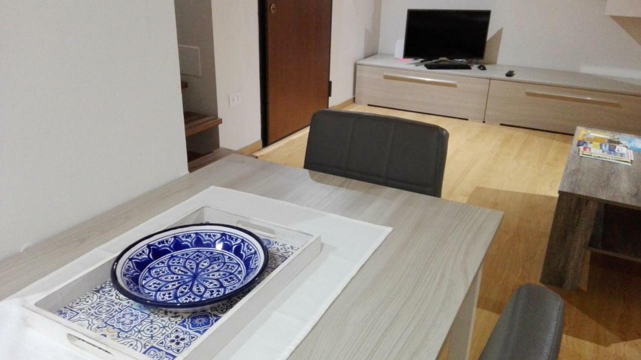 דירות סירקוזה Casa Corso Umberto I, Historic Main Street מראה חיצוני תמונה